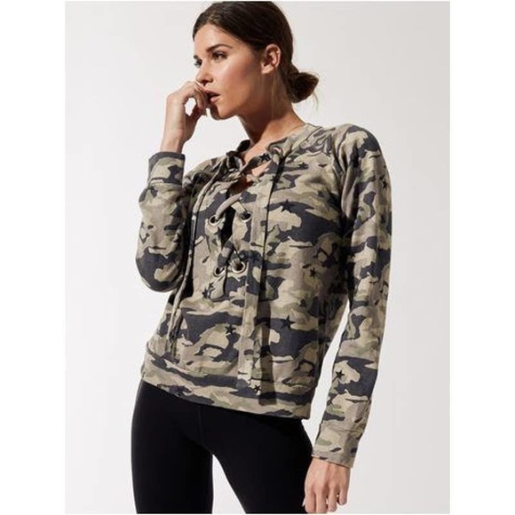 Monrow Camo Lace Up Pullover‎ Star Dusty Green Tea Sweatshirt Size Medium - Picture 2 of 16
